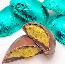 Load image into Gallery viewer, Vegan Cream Egg
