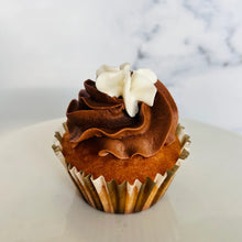 Load image into Gallery viewer, Vanilla with Chocolate Cupcakes
